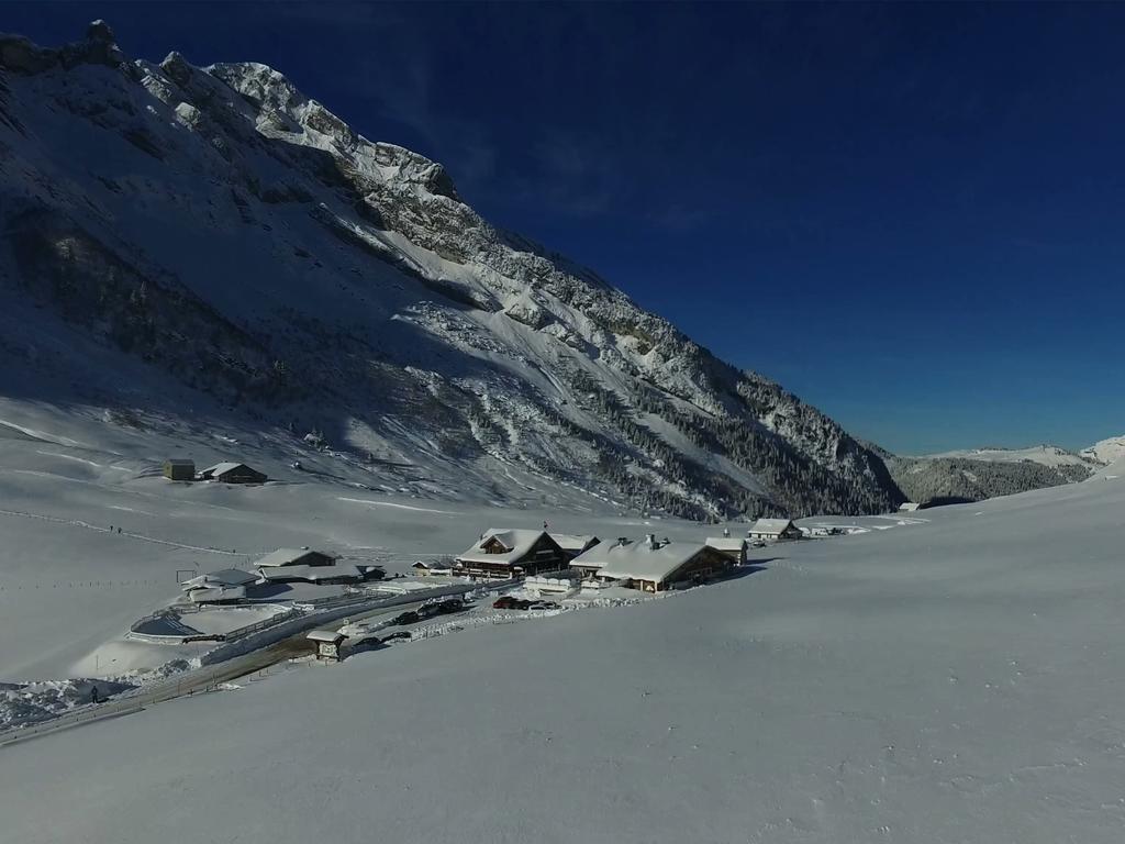 Les Rhodos Hotel La Clusaz Eksteriør billede